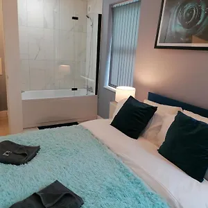 Aparthotel Blok 3 -jacuzzi Suites, & Ensuite, Blackpool